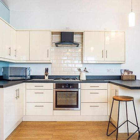 The Beach House - Fully Refurbed March 2024 Oystermouth Dış mekan fotoğraf